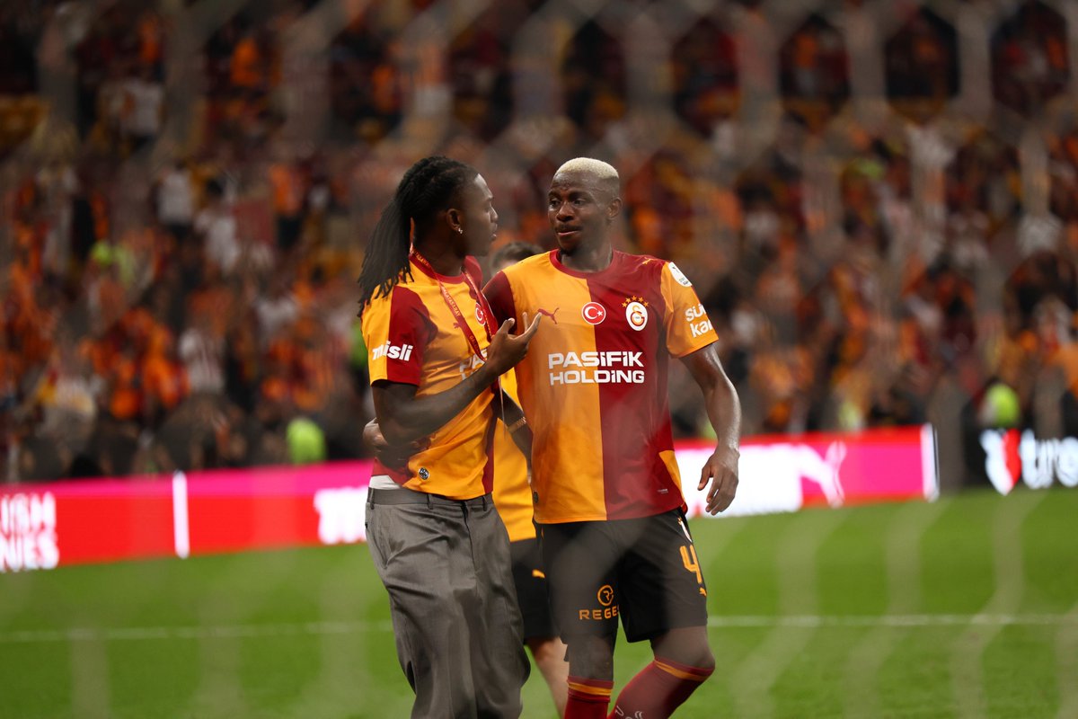 samiyengundem's tweet photo. Rafael Leao: “Victor Osimhen’e 100 asist YAPMAK İSTİYORUM!” https://t.co/gKleLvgRkY