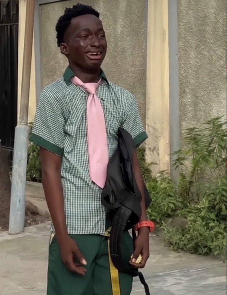 Dapsondonttrip_'s tweet photo. “you wey be say na epon surgery kill your papa nko?” https://t.co/NYBp84HInZ