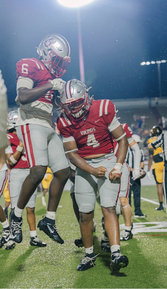 Hogannn44's tweet photo. Great game last Friday let’s get ready for the next !🛡️🛡️ https://t.co/AqPGKMA5o0