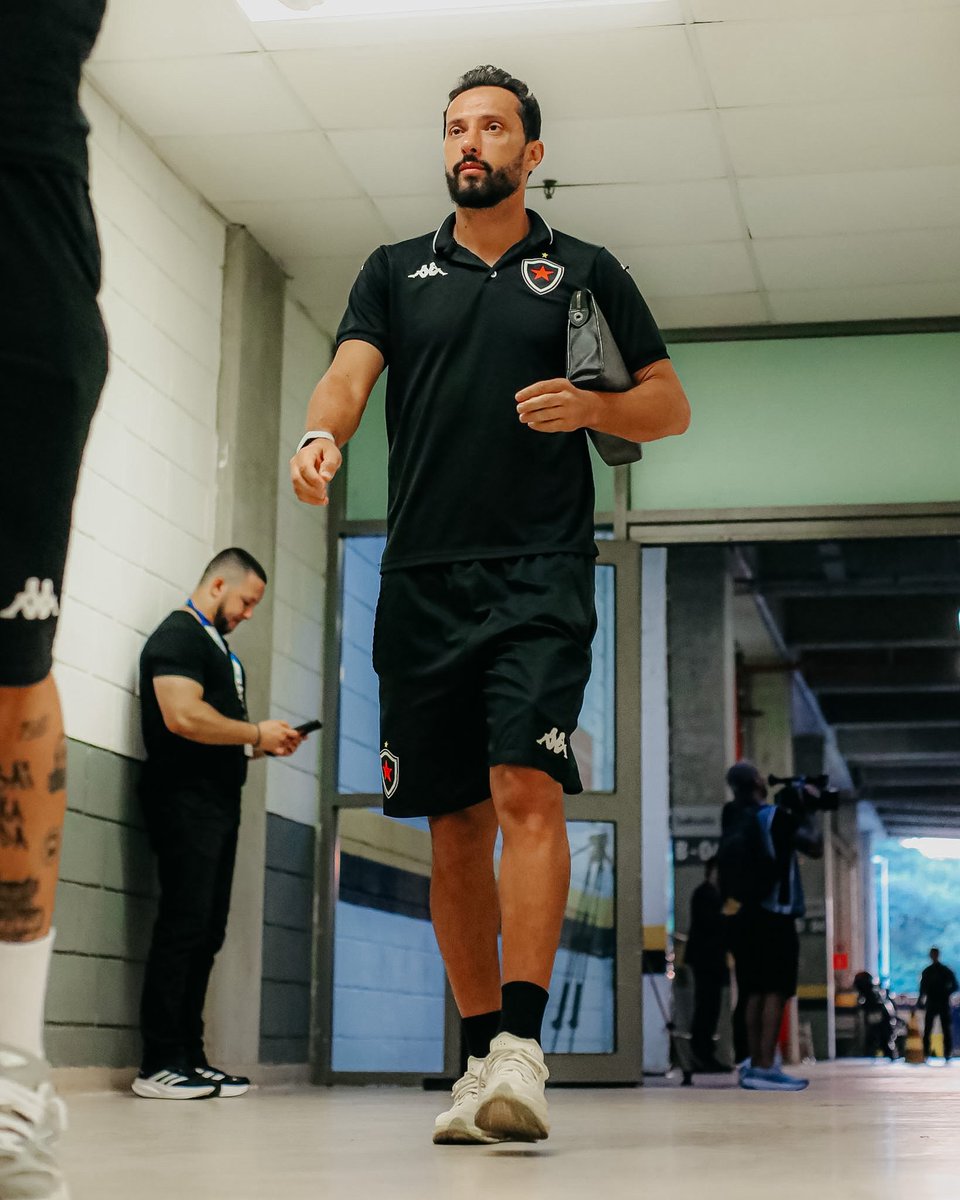 BotafogoPB's tweet photo. Chegada da delegação! 🔥

Mais um desafio fora de casa. Vamos pra cima, BELO! ❤️‍🔥

📸 João Neto | Botafogo-PB

#Brasileirão #SérieC #BeloSAF #MaiorDaParaíba #JoãoPessoaÉBelo https://t.co/saStdBUatB