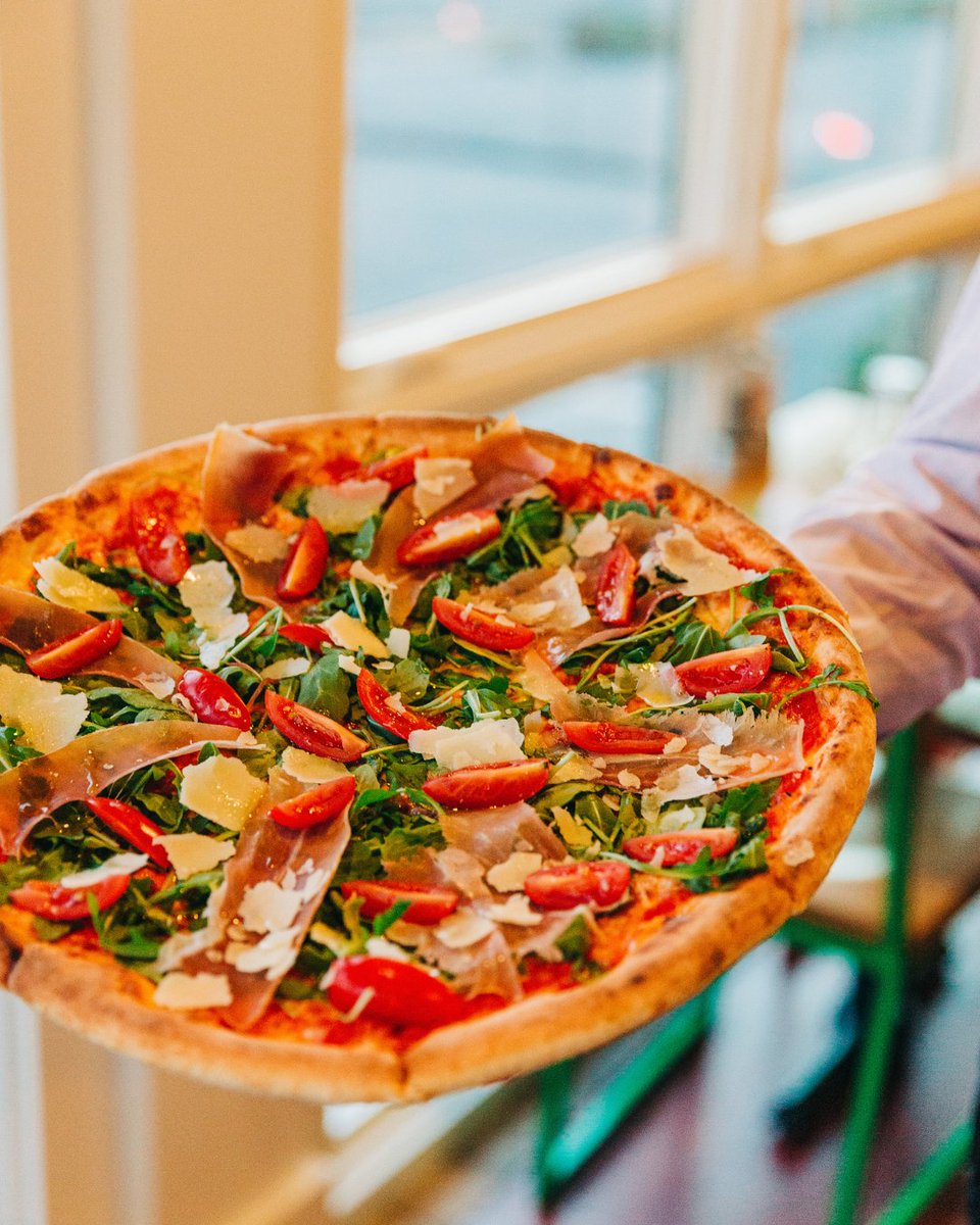 ilpomodoroCT's tweet photo. Fresh from the wood fired oven and loaded with flavor! 🍕✨ Savory Prosciutto, peppery arugula, juicy tomato and shaved Parm come together for the perfect bite.

Who are you sharing this with? Tag them below! https://t.co/N7HdvNsUjQ