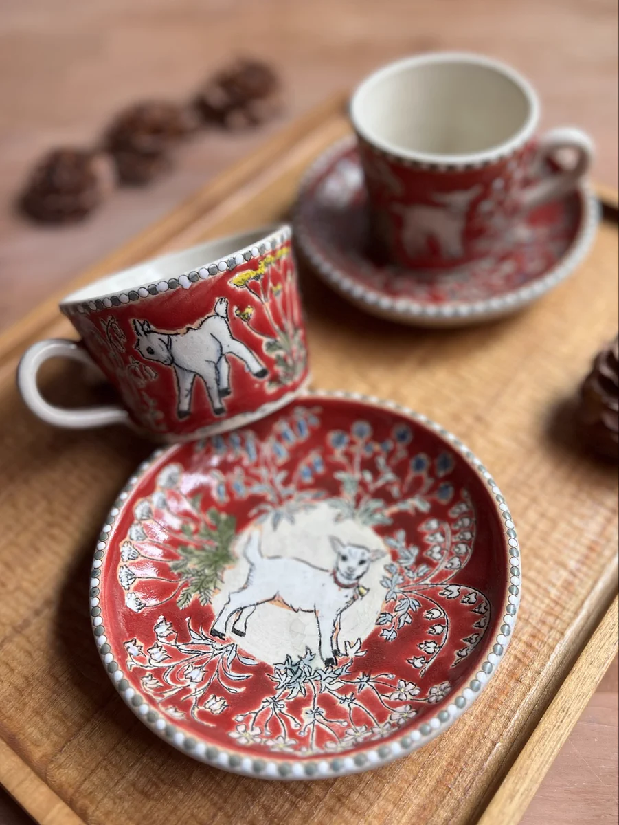 一点物】 逃猫舎 20cm 手びねり 手描き 陶器 大皿 鯨 月 ナガスクジラ