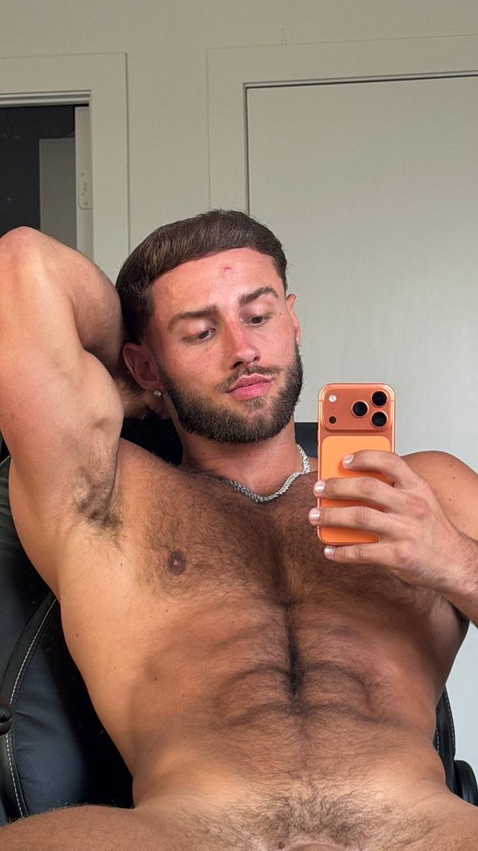 Reillygolden00's tweet photo. Follow my new twitter I’ll be super active  😈 https://t.co/yzlJNiZLGI