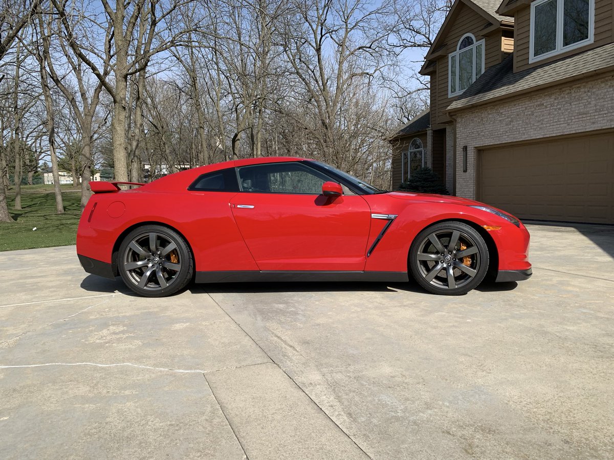 bass_pilot's tweet photo. @adamcarolla Nissan GTR but love the 510 https://t.co/L0DGnQAWUc