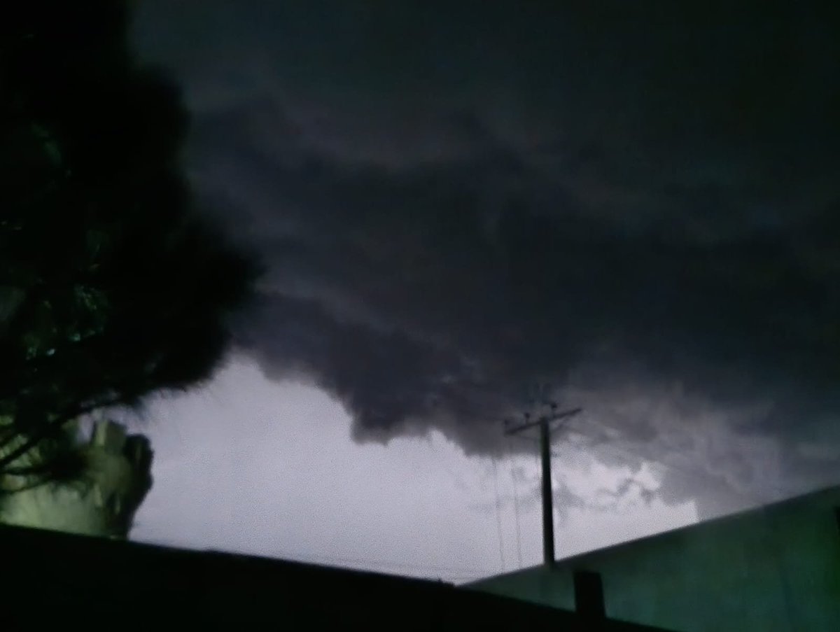 WeatherOfPK's tweet photo. Yesterday night storm over Tehsil Taunsa https://t.co/yolN2gDWWl