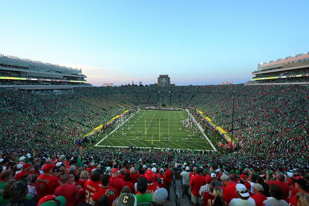 OddsTrader_'s tweet photo. 🏈 College Football Sunday Odds &amp; Picks 🏈 

See where the sharp money is finding value today. 👇
https://t.co/kF23SzG7d5

#CollegeFootball #SportsBetting #CFBPicks #CFBWeek1 #GamblingX https://t.co/9W2ukYxQwd