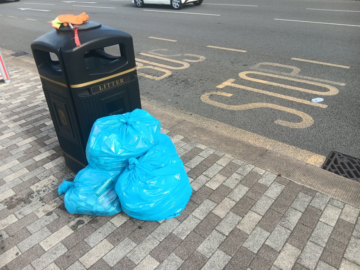 x_brum's tweet photo. @MorriamJan @BhamCityCouncil @BCC_Help @WestMidRailway @AyoubKhanMP In total today, x4 bags collected from Aldridge Road B42 opposite Perry Barr Village and x3 bags collected from Perry Barr Station on Walsall Road B42 @MorriamJan @BCC_Help @BhamCityCouncil @AyoubKhanMP #OneMillionbags #Cleanerbrum https://t.co/SRNcUcIprn