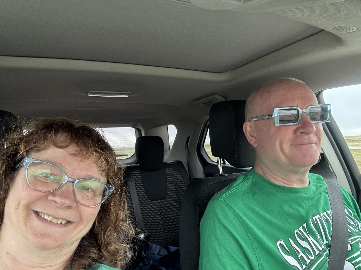 saskie35's tweet photo. On our way! #RiderGameDay #CFLFam #LDC 💚🏈🤍 https://t.co/QBKKmL3k9g