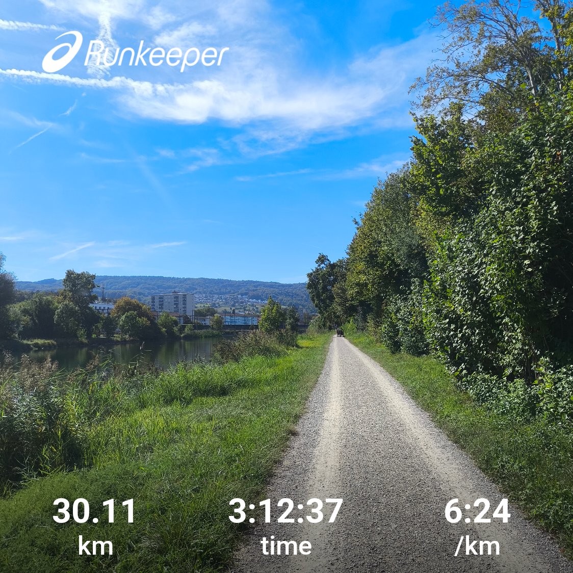 zureich37's tweet photo. Sunday long run 🏃➡️✅.
not the best run ... the tank was empty just after 20 kilometres, so I had to walk a couple of times. 🚶➡️
#running #runchat #marathontraining #SundayLongRun #KeepRunning https://t.co/Tv6s8CM0yB