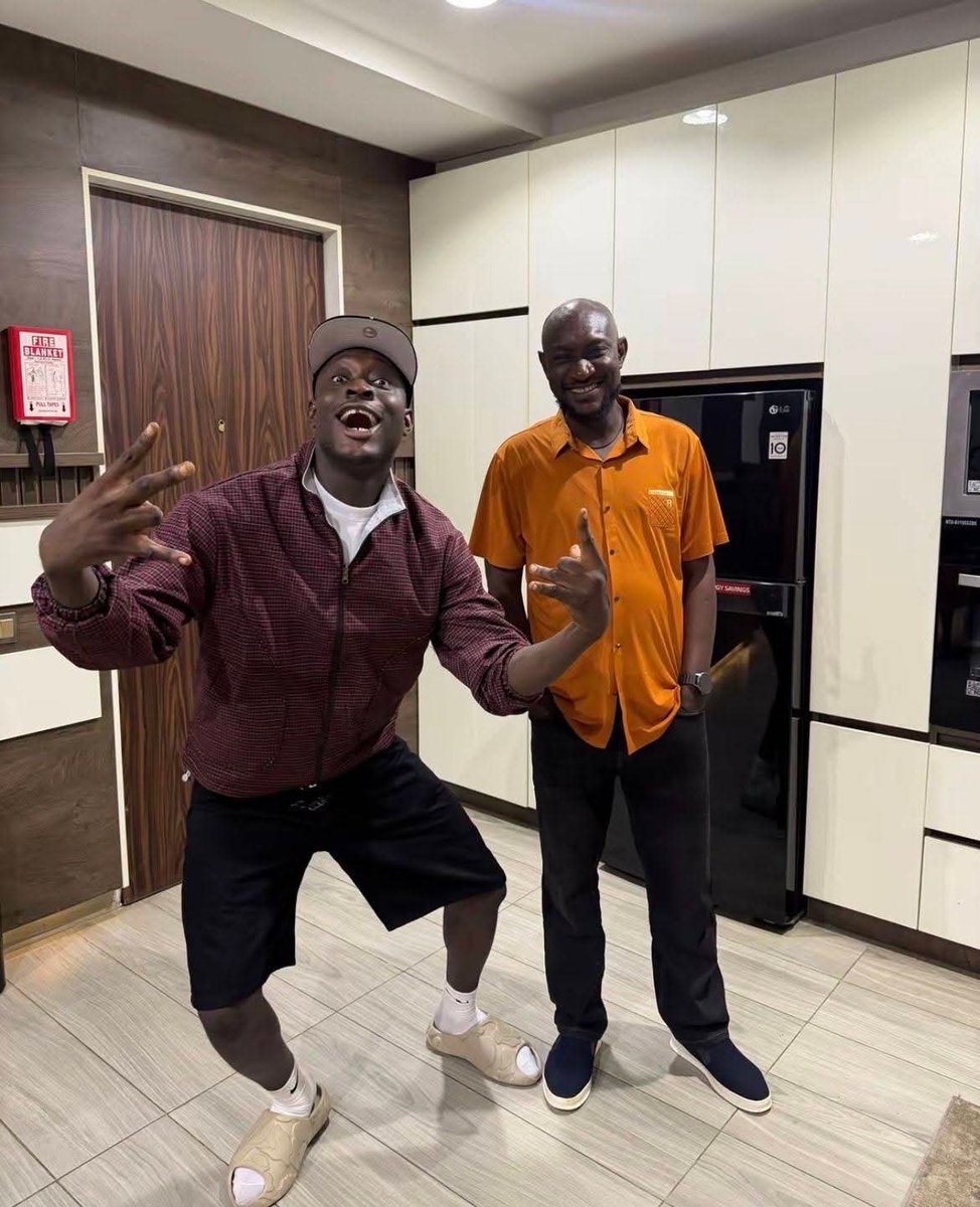 afro_nigeria's tweet photo. Carter Efe and his elder brother ❤️ https://t.co/MDvFstfsWF