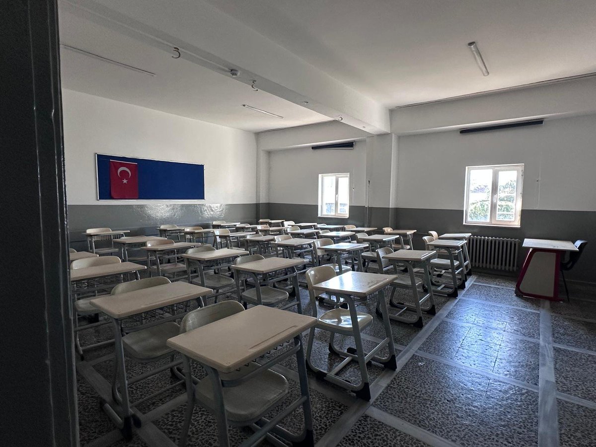 kadirhasmaltepe's tweet photo. Kadir Has Anadolu Lisesi yeni eğitim öğretim yılına hazır

#İstanbulunOkullarıHazır #KadirHasAnadoluLisesi #KHAL #Maltepe #YeniEğitimÖğretimYılı

@tcmeb @istanbulilmem @MucahitYentur @maltepemem34 https://t.co/Ynb05RfCYg
