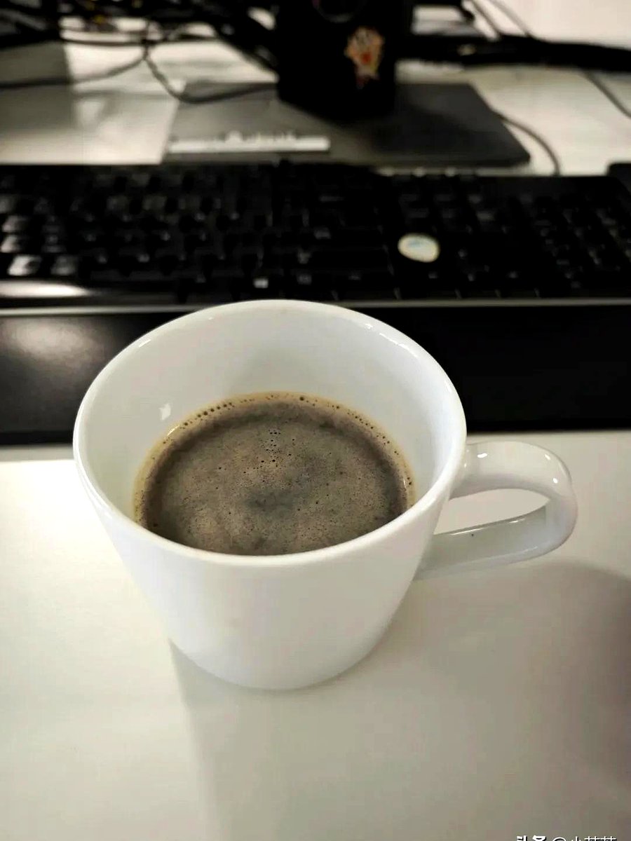 MertKurt6lib's tweet photo. Tackling deadlines late at the office with half-empty coffee cups and a playlist full of work jams. No rest for the productive—yet!， https://t.co/9qNrPGc7a7