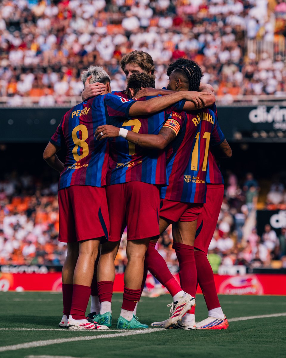 julianmtz89's tweet photo. Contento de volver a la familia blaugrana. #VisçaBarça #Lideres https://t.co/Mm8UOjrzPm