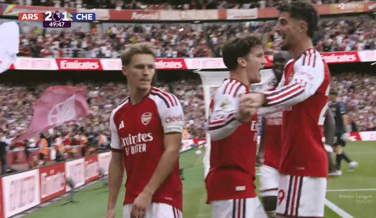 londonbaithead's tweet photo. 🚨🏴󠁧󠁢󠁥󠁮󠁧󠁿 A superb assist from tzolis to odegaard gives arsenal the lead.

Arsenal 2 - 1 Chelsea https://t.co/ioFauwUfko