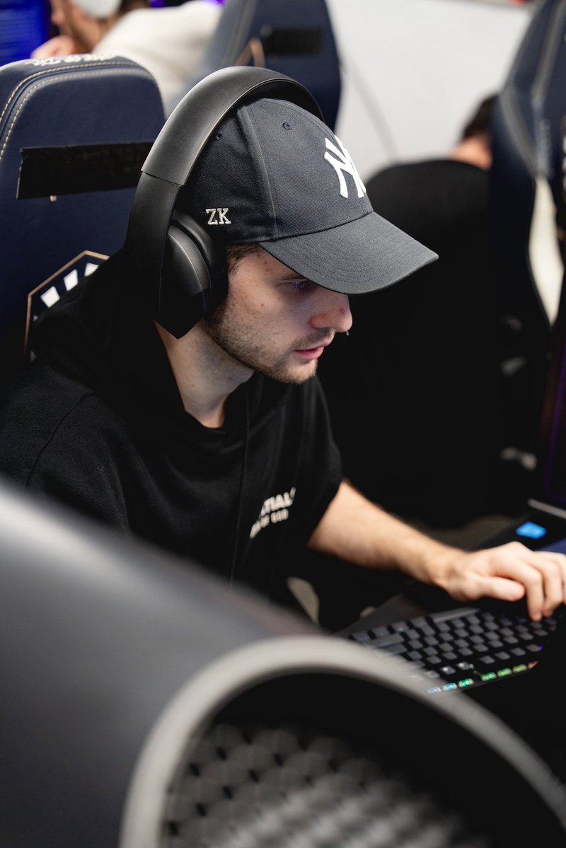 FNCompetitive's tweet photo. 🍿🍿🍿🍿 https://t.co/ZpQHj6pFh3