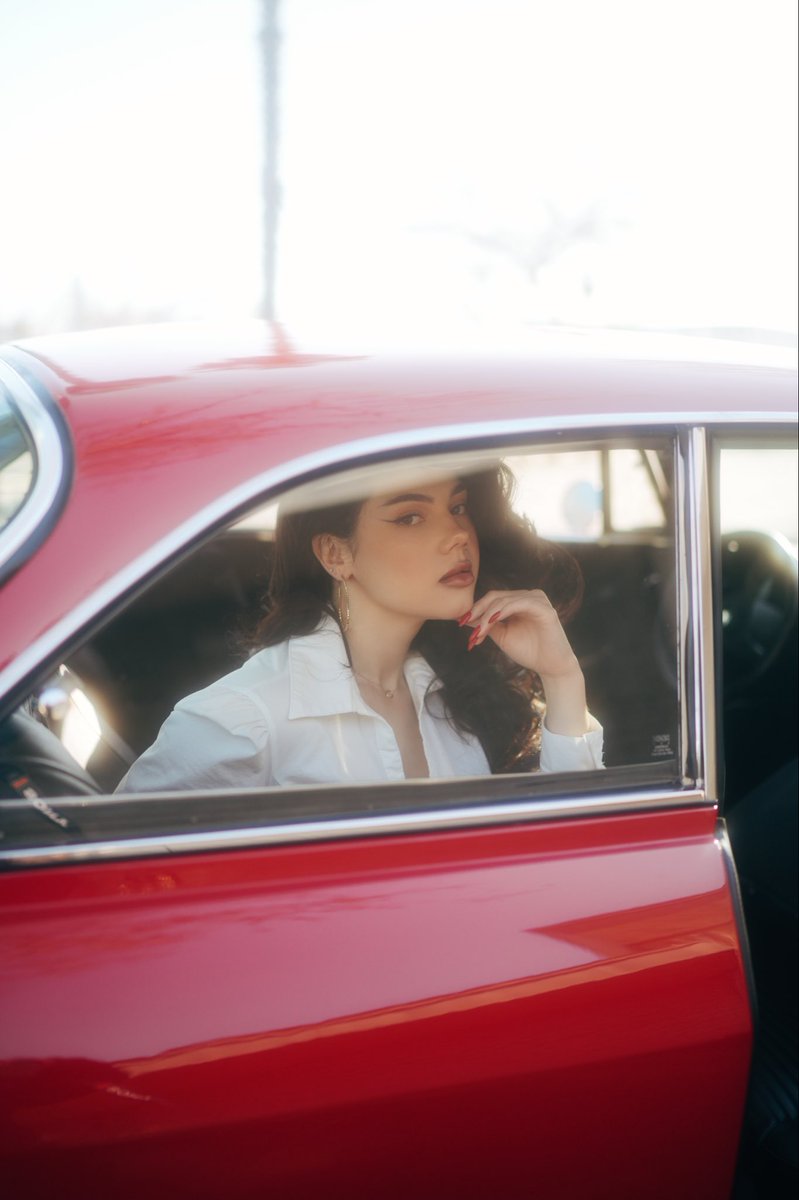 caliallstaring's tweet photo. Golden hour, red car, retro glow. 🚗✨
Sony A7IV + Zeiss 35mm f1.4 + K&F Black Diffusion 1/4 - dreamy cinematic vibes.
ISO 100 | 35mm | f/1.4 | 1/320s
Full post: https://t.co/zjHapbfIp2
#RetroPortraits #CinematicShots #SonyA7IV https://t.co/BqjG3lv1BK