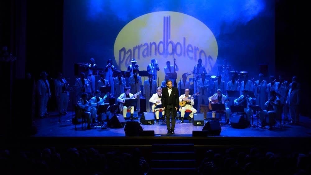 Parrandboleros's tweet photo. Hoy despedimos con tristeza a Domingo Artés, una figura imprescindible del mundo del espectáculo y embajador de Murcia.

Con quien tuvimos el privilegio de compartir escenario en 2014.

Gracias por tanta magia, Domingo. Tu recuerdo permanecerá para siempre. ✨ https://t.co/oL9FqIVbkQ