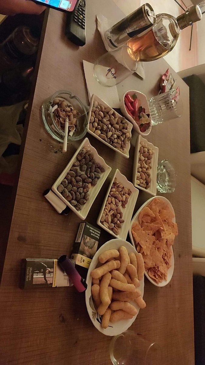 TDoruk27863's tweet photo. Herkesin Masasına Meze Olmayın Derdi #DEDEM✨🫶😎 https://t.co/CTTr8FlNxT