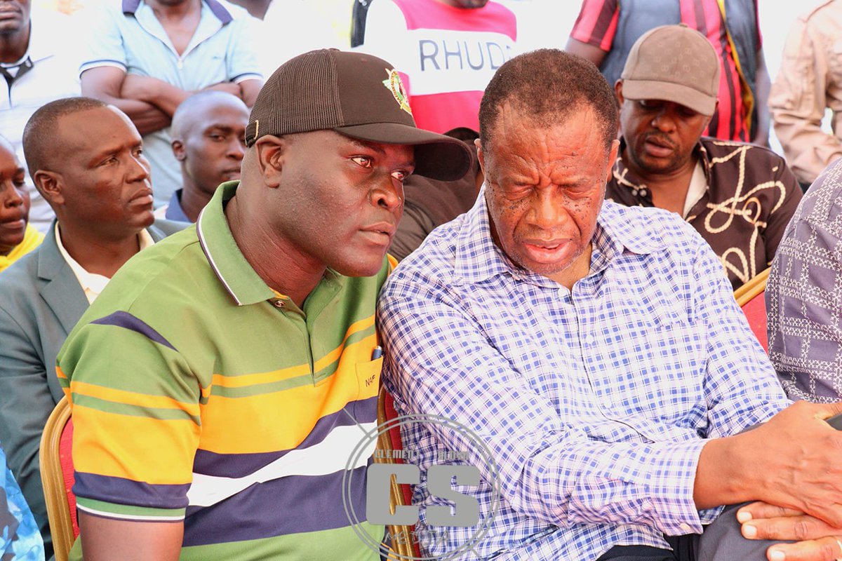 Hon_Sloya's tweet photo. Together with leaders from Western Kenya, led by H.E. @KenLusaka and H.E @SavulaHon , we joined residents for an empowerment funds drive hosted by Hon. Ernest Kivai Kagesi, MP Vihiga.
A united Western Kenya is a stronger Western Kenya. 
#uda
#ruto https://t.co/hoCzA2wjHB