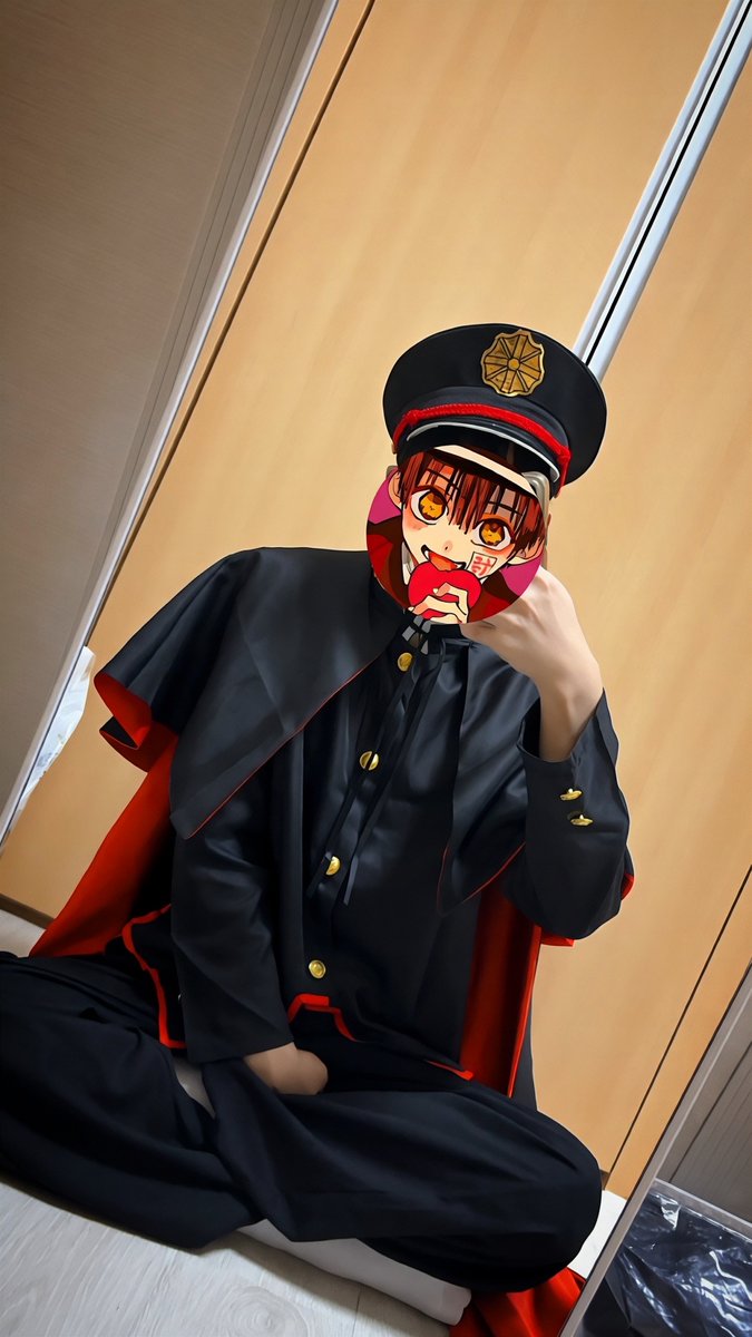 Haso_nim's tweet photo. 「 学園 七不思議が 七番目
　　　　「トイレの 花子さん」はじめまして」
#地縛少年花子くん https://t.co/65cfGlEeXg