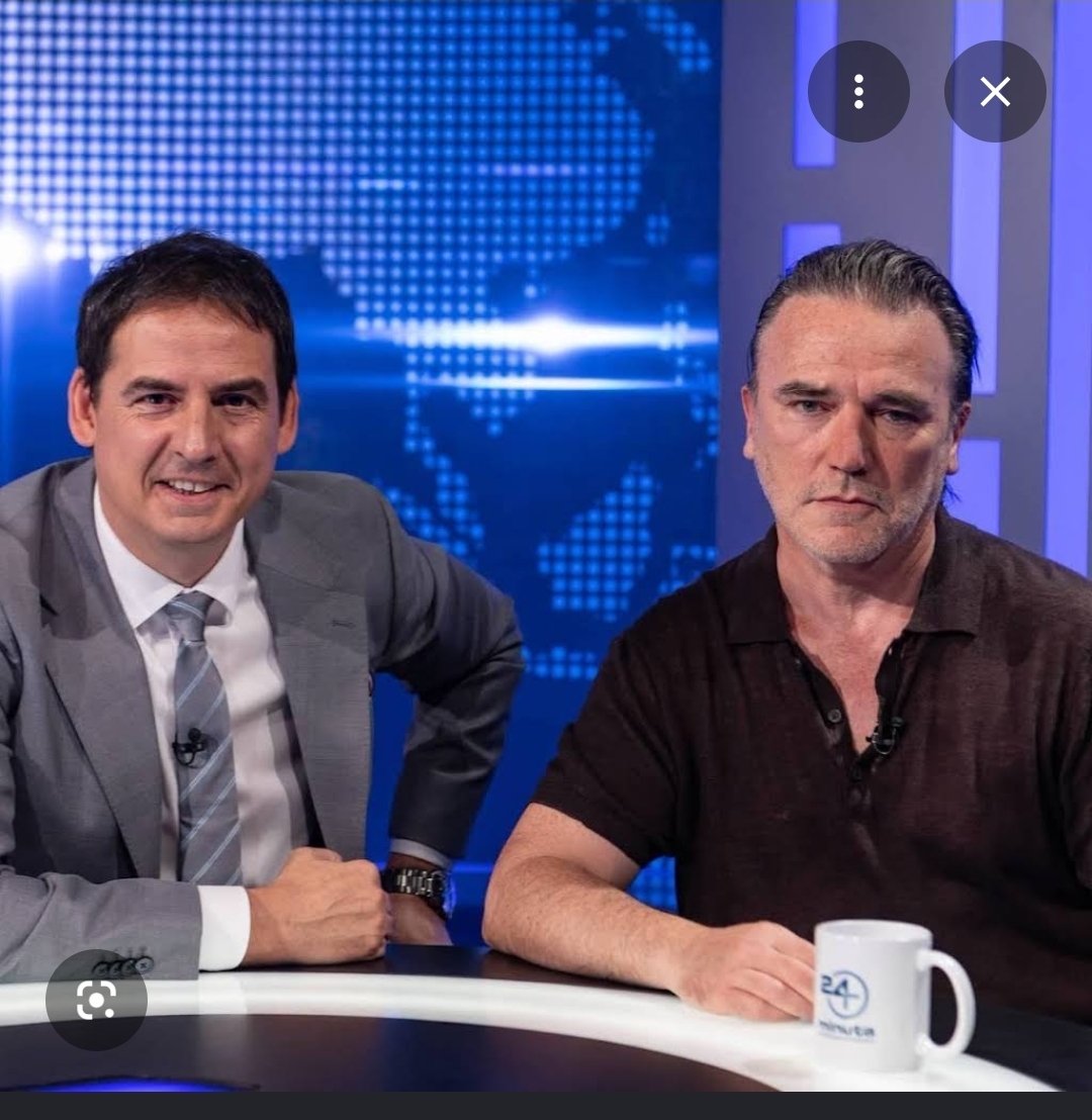 moneyfromwords's tweet photo. Pokazao je da je moguće stvoriti tv format koji će biti jednako gledan i voljen u Srbiji i na ex YU prostorima. 
Takav prestiž, na simboličkom nivou,imala je Kraljevina Srbija u vreme jugoslovenskog ujedinjenja. Oni o tome ne znaju ništa, zato bi da ga obrišu.
Neće uspeti. https://t.co/rNdeyyghF5
