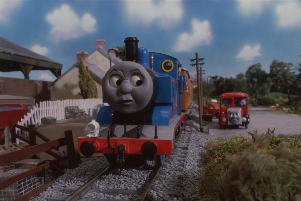 thomastugsfan14's tweet photo. Various new pics from S3-5 are being posted on the Wiki. Very interesting ones.

There's a clearer view of the shed from "Mavis" next to Hackenbeck.

The "Special Funnel" ending scene.

And also a scene from "Heroes" which seems to be filmed at that station set from "Bulgy". https://t.co/jW9rvQammE