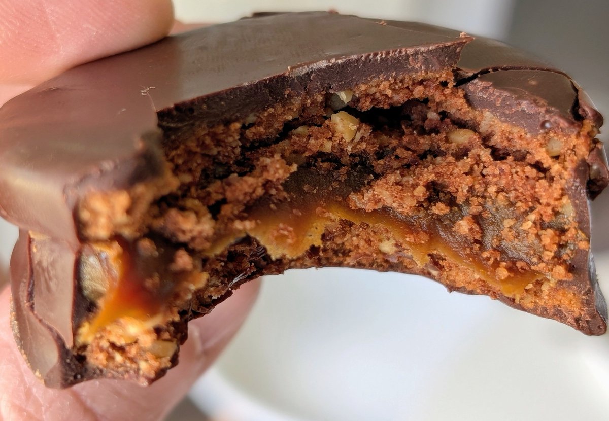 fmendiguren's tweet photo. Alfajor del año. https://t.co/lcEV5vZ80u