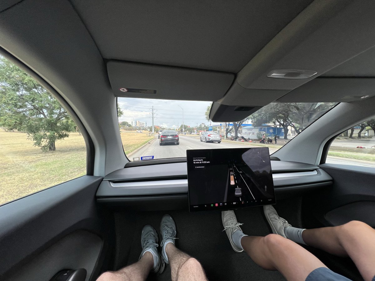 bcredeur97's tweet photo. Went to Austin and decided to check out the @Tesla @robotaxi 

Way better than I thought it would be! It drives just that little bit aggressively how you would want a ride in the city to be. Gets you where you need to be. https://t.co/cwemzdID3Q