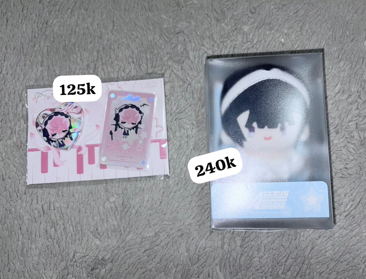 yueclipse__'s tweet photo. Wts wts wts all rd kamar :< KAMAR KU SEMPIT BANGET GUYS PLS ANGKUT💔💔💔 harga bisa di netis ya guys hh just hmu! 

#warungalnst #warungalienstage #wts https://t.co/fqnhn4wCFI