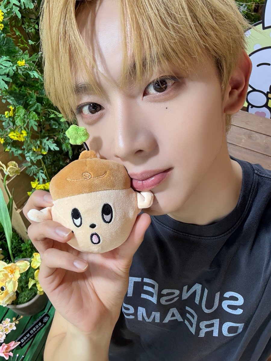 eonbbl's tweet photo. 260907 • 02.12 KST 📩🐿️

📸
📸
📸
📸 https://t.co/4IWSbEMiOI