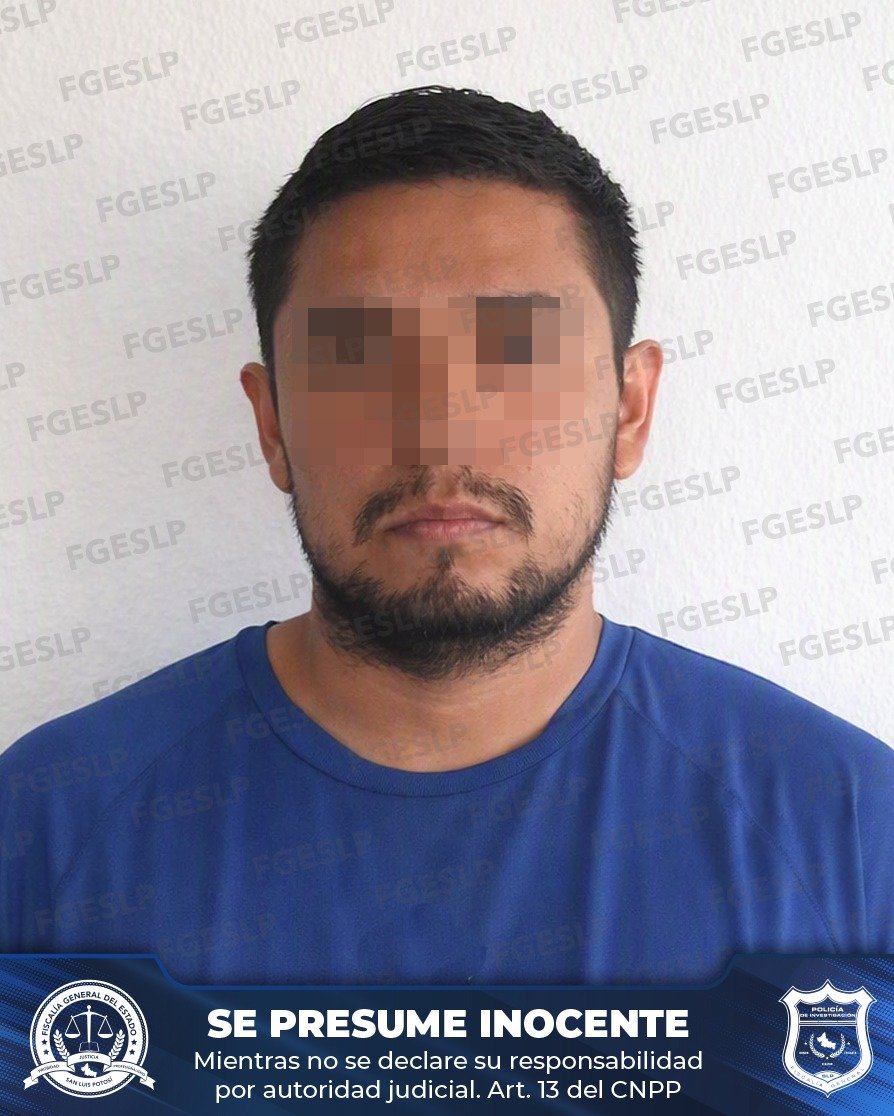 ElUniversal_SLP's tweet photo. #ÚLTIMAHORA 🚨 Detienen a Juan N., presunto involucrado en el feminicidio en San Luis Potosí de la joven Tatiana Vanessa Almanza García, informa la Fiscalía del estado. https://t.co/MrHe9r1O7o