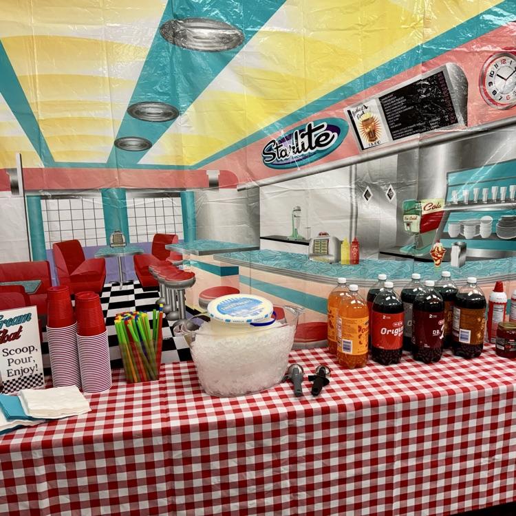 HumbleISD_OFE's tweet photo. Our Sunshine Committee treated our Falcon Staff to Coke Floats as a sweet little thank-you for all they do! ❤️

Here’s to a great month! 🥤✨

#FalconFam #SunshineCommittee #OFE https://t.co/xQZFUvUj6m