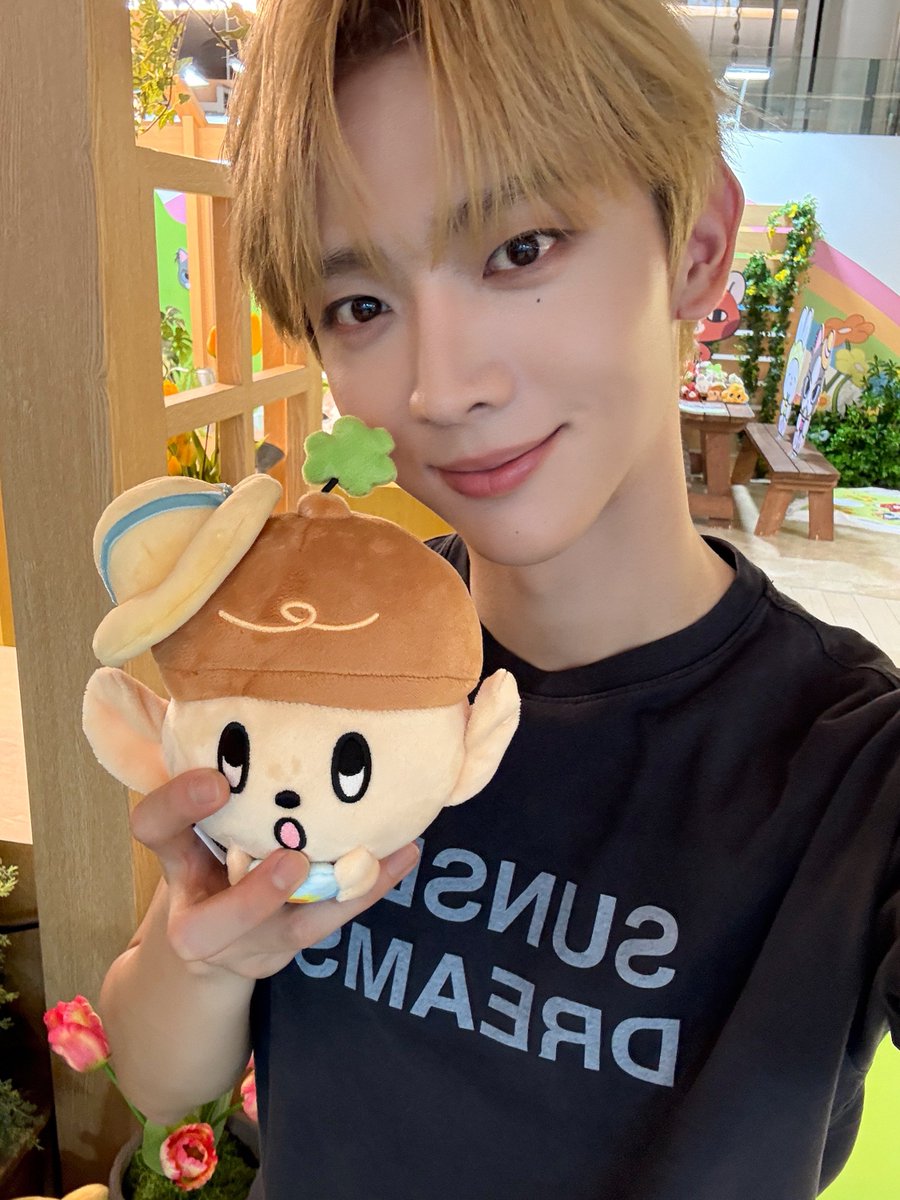 eonbbl's tweet photo. 260907 • 02.12 KST 📩🐿️

📸
📸
📸
📸 https://t.co/4IWSbEMiOI