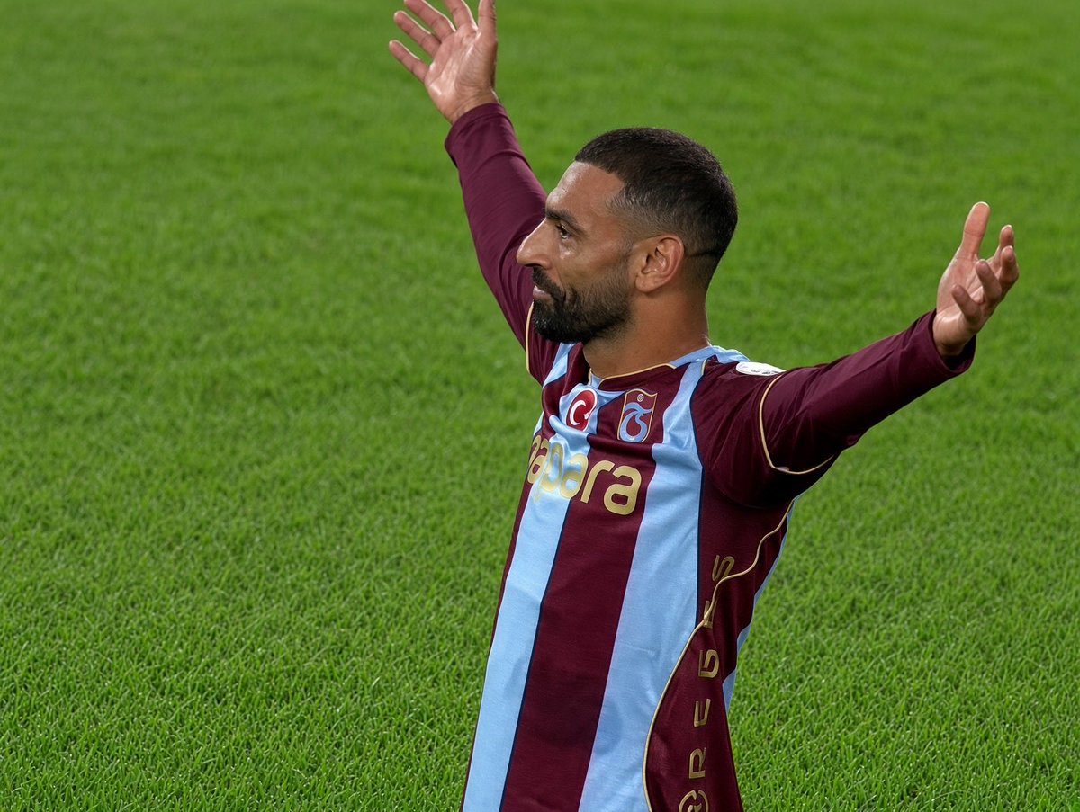 LFC_Tandy's tweet photo. 3 starts and 4 goals in Turkey

Not bad, Mo Salah. https://t.co/hyOmJ3YTlg