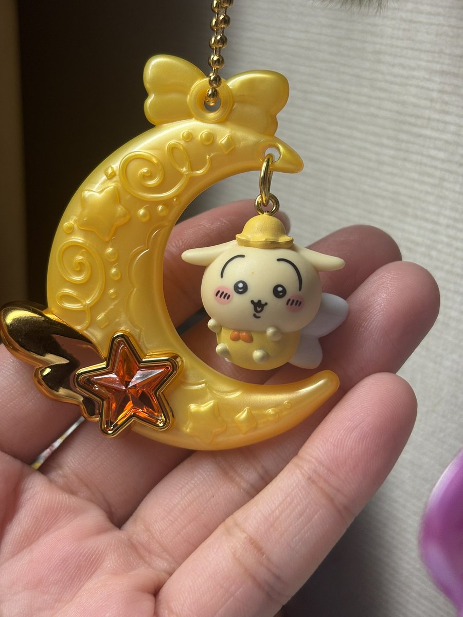 m_dc054's tweet photo. ちいかわジュエリースイングチャーム可愛いすぎる泣泣
みんな見つけたら絶対に買って欲しい😭 https://t.co/wtEx5PChCJ