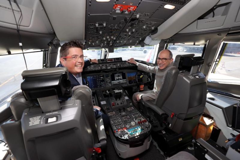 AviationWG's tweet photo. مجلس إدارة جديد للخطوط الكويتية..

الهيئة العامة للاستثمار تعلن عن تشكيل مجلس إدارة الخطوط الكويتية من ثمانية أعضاء، منهم 3 أعضاء مستقلين من الخبرات الأجنبية.

يضم التشكيل الجديد جايلز أغاتر، والذي عمل كمستشار لدى الخطوط القطرية تحت إدارة أكبر الباكر، وغادر القطرية بعد مسيرة امتدت لمدة 24 عام.

كما يضم التشكيل عضوية رايان فان دير آيك، والتي شغلت عدة مناصب قيادية في KLM ومطارات دبي، وهي عضوة في مجلس إدارة easyJet.

بالإضافة إلى إنريكي دي لومي، والذي كان يشغل منصب المدير المالي في مجموعة IAG، ويشغل حاليًا عضوية مجلس إدارة ويز إير.