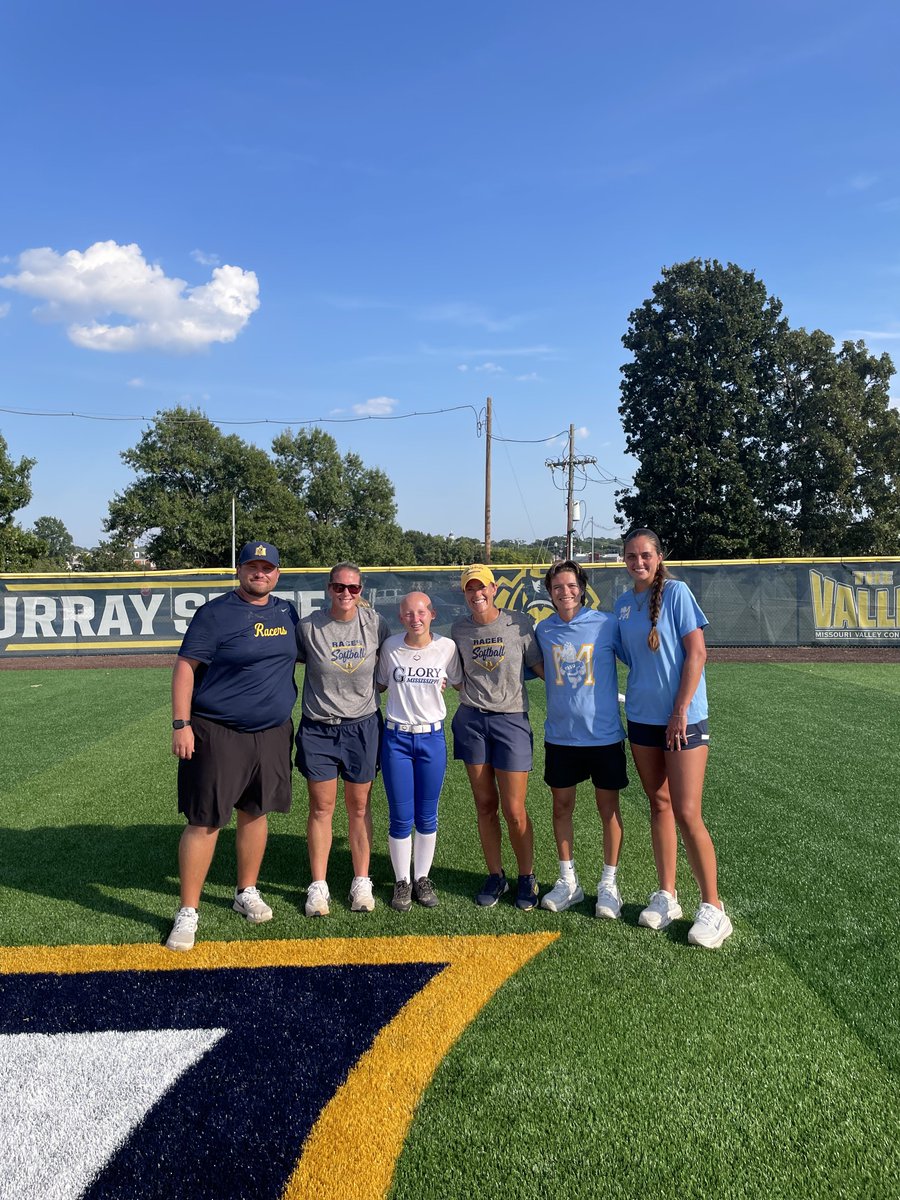 ANicholas61259's tweet photo. It was hot but that didn't stop me from having great time at @RacersSoftball camp.  The coaches and players were great and I cannot wait to go back. #ALLIN @RacersSoftball  @CoachGill_MSU @TheRealChopkins @xtremedemarini @nationalglory16 @coachcarlton1 https://t.co/EFyNOu6Pk0