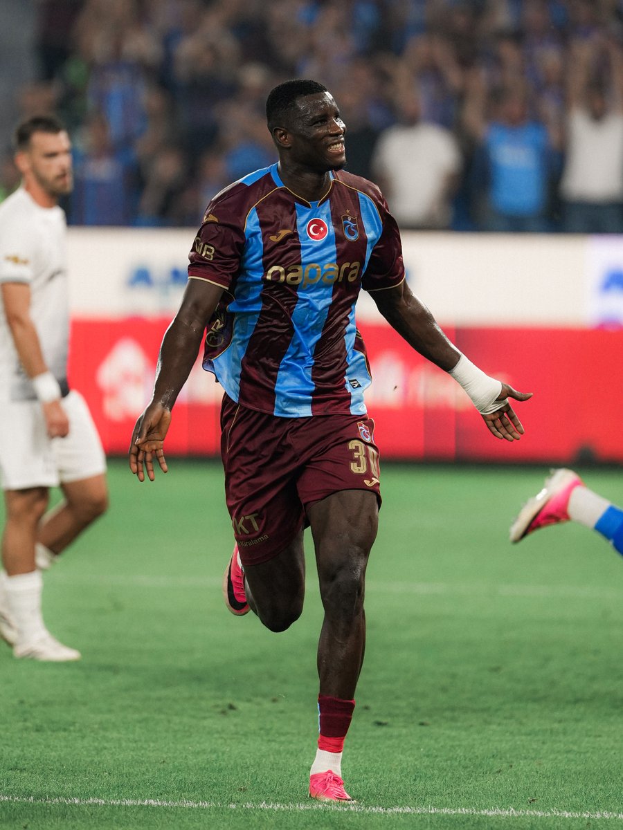 Trabzonspor's tweet photo. 𝐏𝐀𝐔𝐋! 👊

#TSvGB https://t.co/b6Vm94mRPs