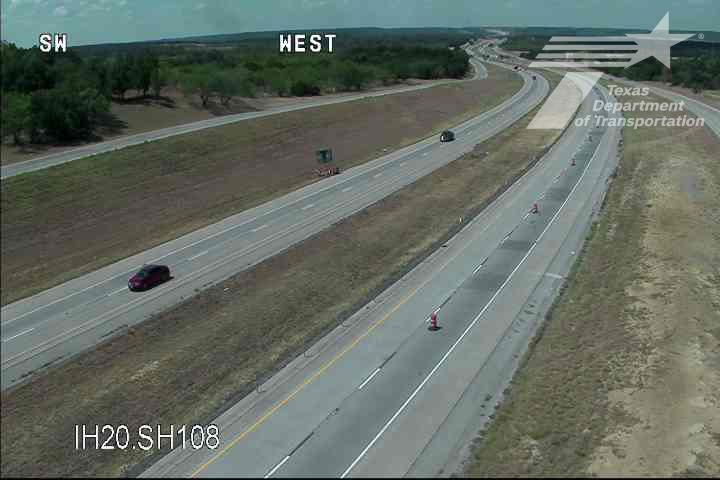krldtraffic's tweet photo. ROAD WORK: #Thurber/#ErathCounty: EB & WB IH-20 @ SH-108 the right lane in each direction is closed for construction. @KRLD #KRLDTraffic #1080KRLD #trafficalert @TxDOTFortWorth #Waze https://t.co/PEnlUPAcZo
