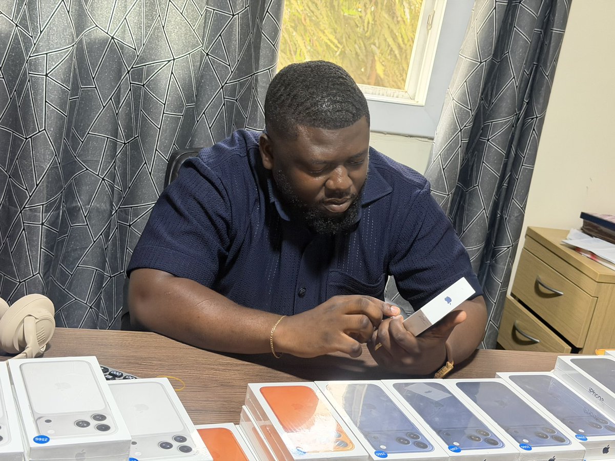 kofisikaa's tweet photo. Excited For The New Week!

Whether you’re upgrading, getting a new phone for yourself or buying for someone else, we’ve got you covered.

Kindly RT My Hustle!

Dm/WhatsApp/iMessage/Call 0504988015 / 0547779861 https://t.co/BxlI8hln0s