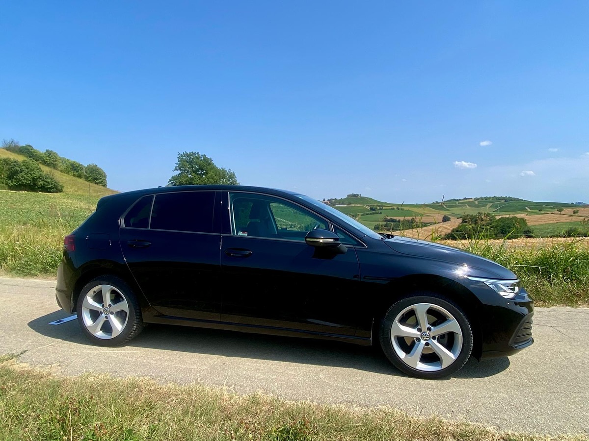 KermitSiuda's tweet photo. VOLKSWAGEN GOLF 2. 0 TDI 150 HP DSG SCR Life 
Automatic • Euro 6d • 12/2020 • Diesel 
Come test drive it! Request information. Call 01411852197 or 3470466841. https://t.co/hqhIi8kgUh