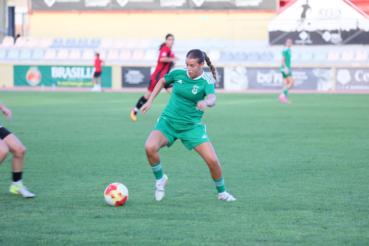 ue_cornella_fem's tweet photo. 📸 Les millors imatges del nostre primer partit amistós.

A look back at our debut.

Así fue nuestro debut en Reus 💪🏻

#UECFem https://t.co/qeYsdhpULZ
