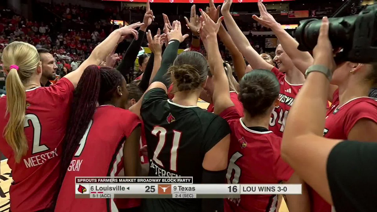 espnW's tweet photo. How 'bout them Cardinals! 🙌

Louisville took down Texas for the first time since 2019 🏐 https://t.co/ulf4hrzTtU