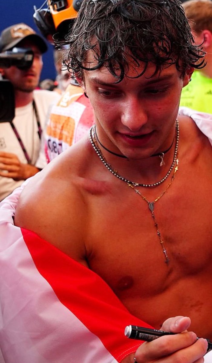 kimionpole's tweet photo. The rosary hanging off his titties https://t.co/mph8flNJb3