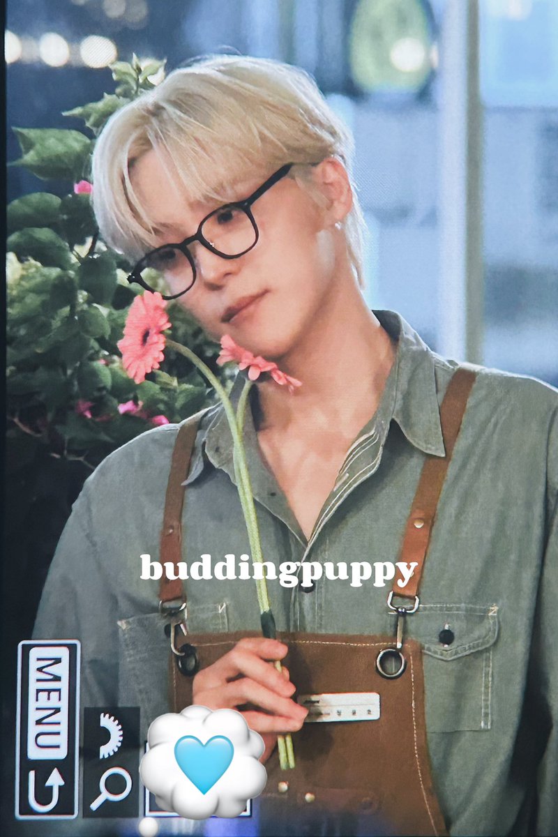 hohwazu's tweet photo. professional florist x florist trainee, mutual pining, slight angst, realization of feelings, getting together https://t.co/C7yrAi9syD