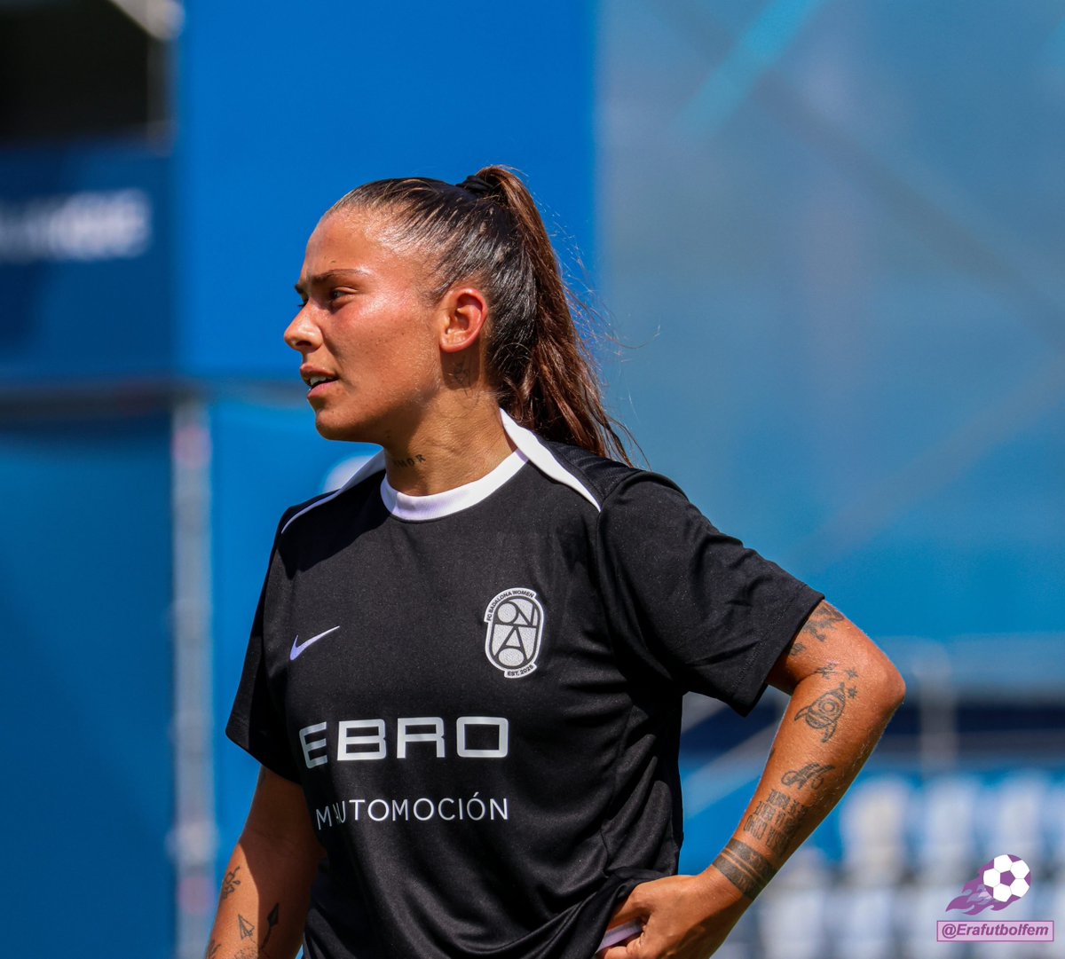 Erafutbolfem's tweet photo. 🎞️ FOTOGALERÍA del @RCDEFemeni ➖ @fcbadalonawomen 

📸 @Barcafemenifoto / @Erafutbolfem 

👉 Para ver la galería completa:
https://t.co/BFfnWNFobM https://t.co/J0a8NpF0K1