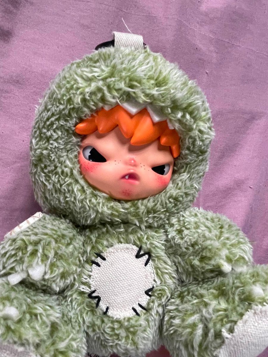 dakilaaaa's tweet photo. At sabay ko ko na pala binili hahaha pagkaopen ko lang din narealize na parehas silang orange ang hair at may pangil hehe cutieee 💙💙💙 literal na parang may stuffed toy ka sa bag dahil medyo malaki sya hahahaha https://t.co/QB51605PLH