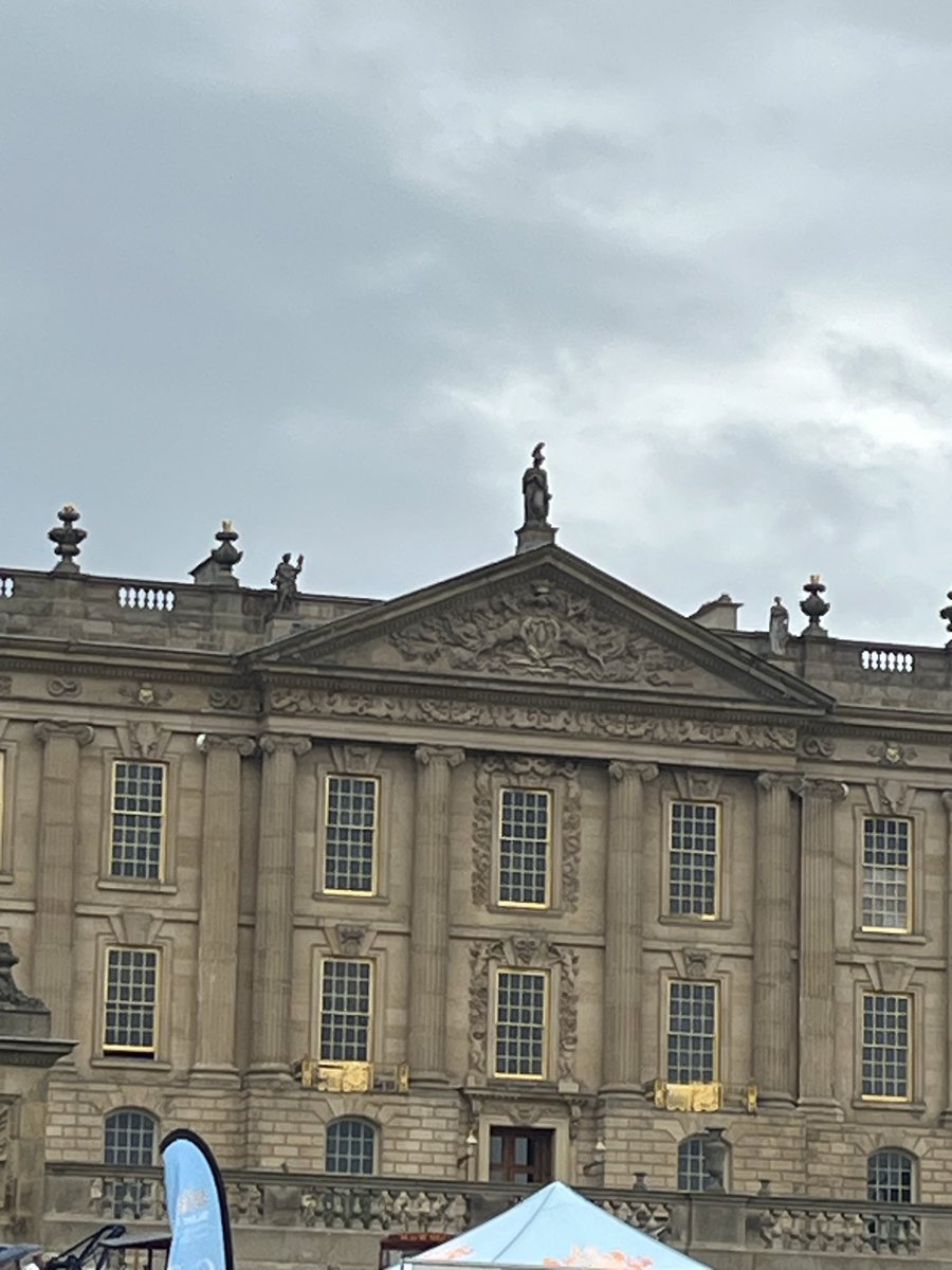 Anna_Soubry's tweet photo. Fantastic #RedArrows #Chatsworth #CountryFair #Derbyshire #EastMids
#DayOff ! https://t.co/0Cg2yl42FV