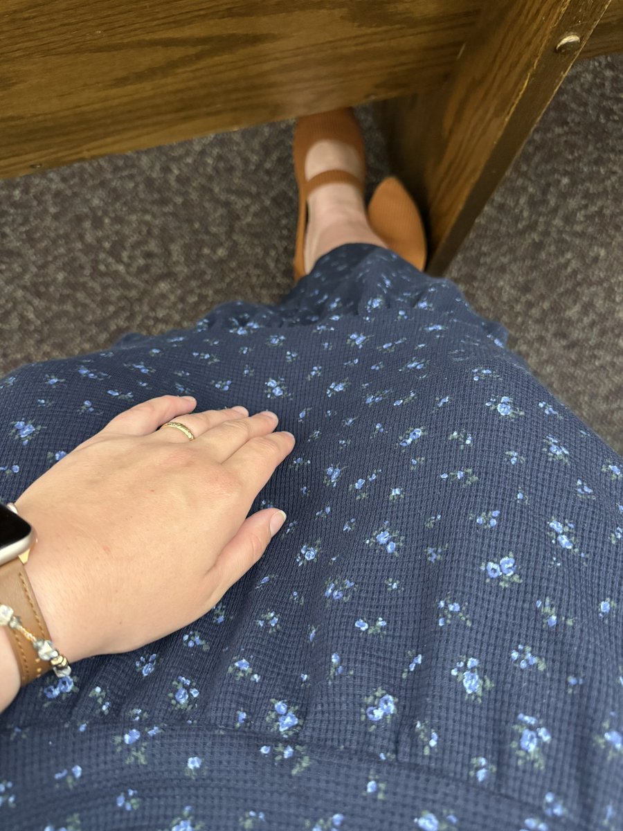 m_mutter18's tweet photo. Skirt check #gotochurch https://t.co/8XIxncOeg7