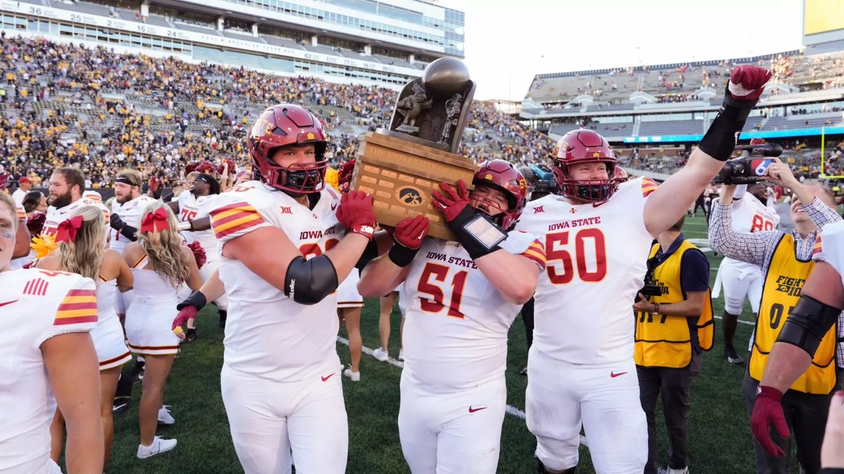 JackTriceMafia's tweet photo. Hate Week fun fact: 

No current player for Iowa or Iowa State has ever played in a CyHawk game that Iowa won. https://t.co/7jOwgZhY3U